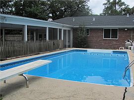 Lovely House on at Jennings Ct in Mobile, AL (Photo 2 of 8)
