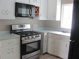 Lovely House on at Jennings Ct in Mobile, AL (Photo 4 of 8)