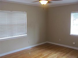 Lovely House on at Jennings Ct in Mobile, AL (Photo 5 of 8)