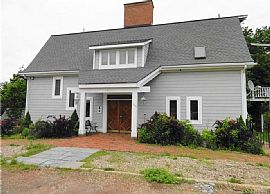 2 Bedroom on  Berlin St in Southington, CT