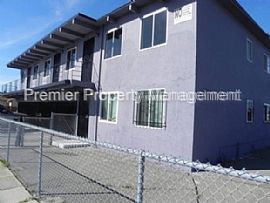 Single Family Home For Rent in Berkeley, CA