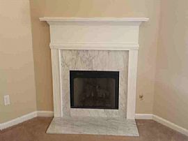 Single Family Home For Rent in Newnan, GA (Photo 3 of 10)