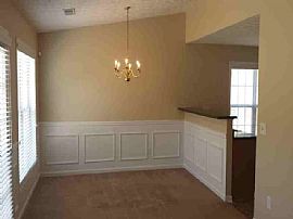 Single Family Home For Rent in Newnan, GA (Photo 4 of 10)