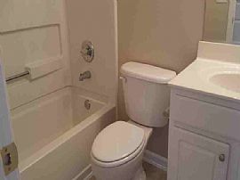 Single Family Home For Rent in Newnan, GA (Photo 6 of 10)