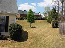 Single Family Home For Rent in Newnan, GA (Photo 9 of 10)