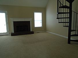 Single Family Home For Rent in Acworth, GA (Photo 3 of 12)