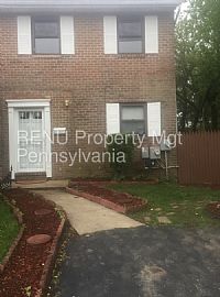 Single Family Home For Rent in Sharon Hill, PA (Photo 2 of 8)