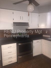 Single Family Home For Rent in Sharon Hill, PA (Photo 6 of 8)