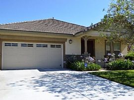 4 Beds 2 Baths Home in Murrieta, CA