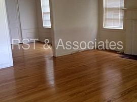 2 Beds 1 Bath Home in Santa Monica, CA (Photo 2 of 4)