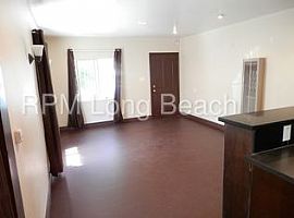 2 Beds 1 Bath Home in South Gate, CA (Photo 2 of 7)