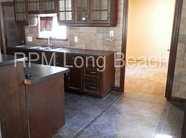 2 Beds 1 Bath Home in South Gate, CA (Photo 6 of 7)