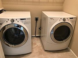 Beautiful Family Home on Abruzzi Ct in Sparks, NV (Photo 4 of 7)