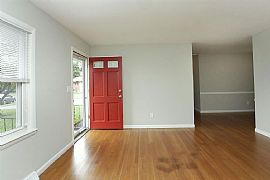 2032 New Orleans Dr, Lexington, Ky 40505 3 Beds 1.5 Baths 1,225 in Lexington, KY (Photo 3 of 9)