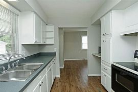 2032 New Orleans Dr, Lexington, Ky 40505 3 Beds 1.5 Baths 1,225 in Lexington, KY (Photo 5 of 9)