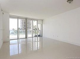 465 Brickell Ave in Miami, FL (Photo 7 of 9)