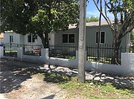 301 Ne 56th St in Miami, FL (Photo 10 of 10)