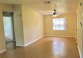 Cuteandsuper Well Clean 3 Beds 2 Baths/1car Garage in Jacksonville, FL (Photo 2 of 12)
