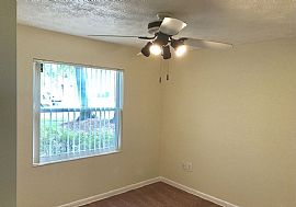 Cuteandsuper Well Clean 3 Beds 2 Baths/1car Garage in Jacksonville, FL (Photo 7 of 12)