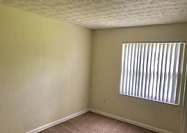 Cuteandsuper Well Clean 3 Beds 2 Baths/1car Garage in Jacksonville, FL (Photo 9 of 12)