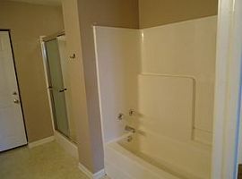 2106 Redwood, Benton, Ar 72015 3 Beds 2 Baths 1,642 Sqft in Benton, AR (Photo 3 of 7)