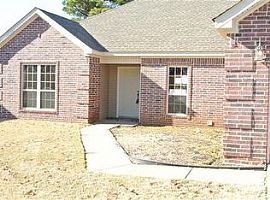 103 Pope Dr, Benton, Ar 72015 3 Beds 2 Baths 1,559 Sqft in Benton, AR (Photo 12 of 12)
