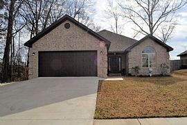 3004 Lynne Ct, Bryant, Ar 72022 3 Beds 2 Baths 1,770 Sqft in Bryant, AR (Photo 4 of 12)