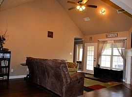 3004 Lynne Ct, Bryant, Ar 72022 3 Beds 2 Baths 1,770 Sqft in Bryant, AR (Photo 6 of 12)