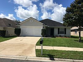 Single Family Home For Rent in Green Cove Springs, FL