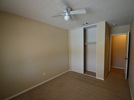 Single Family Home For Rent in Sun City, CA (Photo 5 of 6)