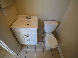 Single Family Home For Rent in Rialto, CA (Photo 7 of 8)