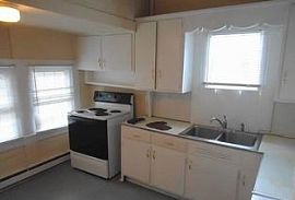 807 Holt Ave, Greensboro, Nc 2740 in Greensboro, NC (Photo 3 of 4)