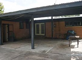 3 Bedroom Home Close to Downtown and West Little Rock in Little Rock, AR (Photo 4 of 9)