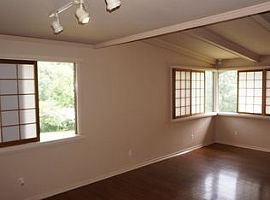 3 Bedroom Home Close to Downtown and West Little Rock in Little Rock, AR (Photo 5 of 9)