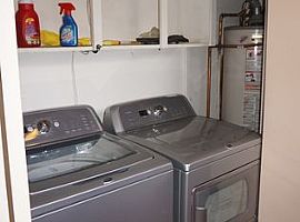 3 Bedroom Home Close to Downtown and West Little Rock in Little Rock, AR (Photo 8 of 9)