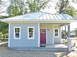 420 N E St, Pensacola, Fl 32501 in Pensacola, FL