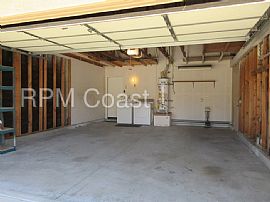 Single Family Home For Rent in Irvine, CA (Photo 7 of 9)