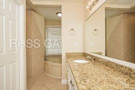 Single Family Home For Rent in Decatur, GA (Photo 10 of 12)