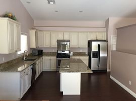 3 Bedroom, 10605 Tyne Pl, Las Vegas, Nv 89144 in Las Vegas, NV (Photo 4 of 10)