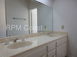 Single Family Home For Rent in Irvine, CA (Photo 5 of 8)