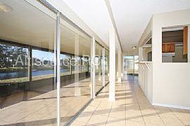 Single Family Home For Rent in Port Charlotte, FL (Photo 3 of 11)