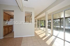 Single Family Home For Rent in Port Charlotte, FL (Photo 4 of 11)