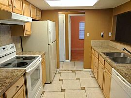 3310 W Napoleon Ave, Tampa, Fl 33611 3 Beds 2 Baths 1,271 Sqft in Tampa, FL (Photo 4 of 10)