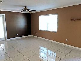 3310 W Napoleon Ave, Tampa, Fl 33611 3 Beds 2 Baths 1,271 Sqft in Tampa, FL (Photo 6 of 10)