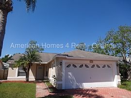 Single Family Home For Rent in Kissimmee, FL