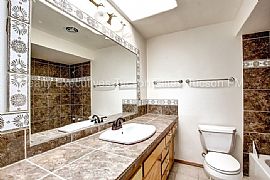 Single Family Home For Rent in Tucson, AZ (Photo 9 of 11)