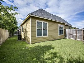 2701 Mercer Way, Denton, Tx 76209 3 Beds 2 Baths 1,319 Sqft in Denton, TX (Photo 11 of 11)