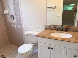 Single Family Home For Rent in South Fort Myers, FL (Photo 3 of 6)