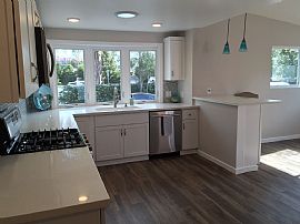 This Recently Remodeled Mobile Home Is Truly Something Special  in Newport Beach, CA (Photo 3 of 6)