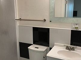 2 Beds 2 Baths in Oakland, CA (Photo 2 of 3)